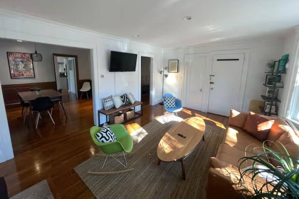 Photo of Livingroom in Cambridge