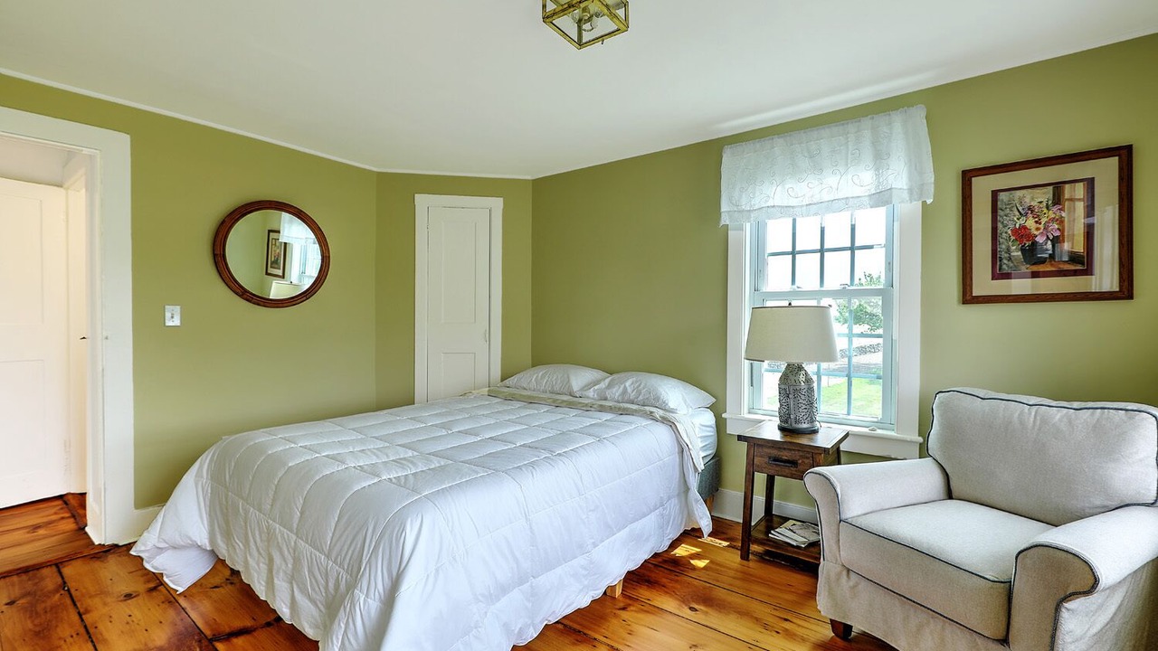 Photo of Bedroom in Tiverton