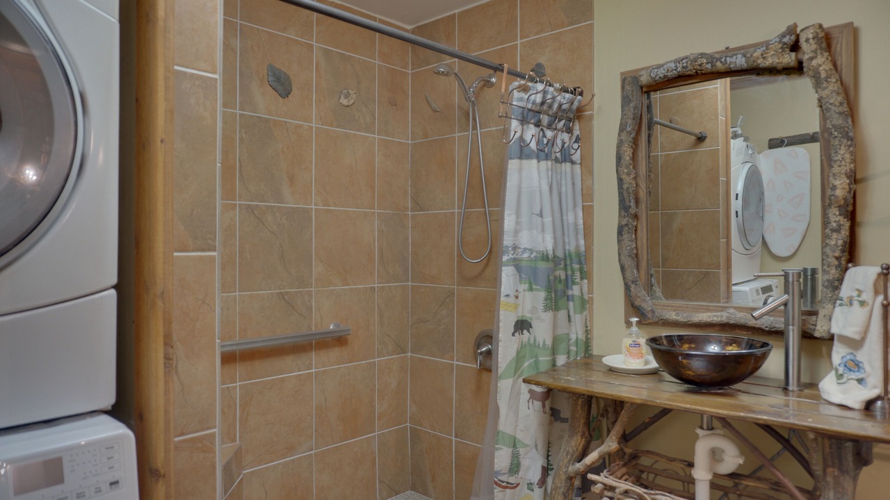 Photo of Bathroom in Tate