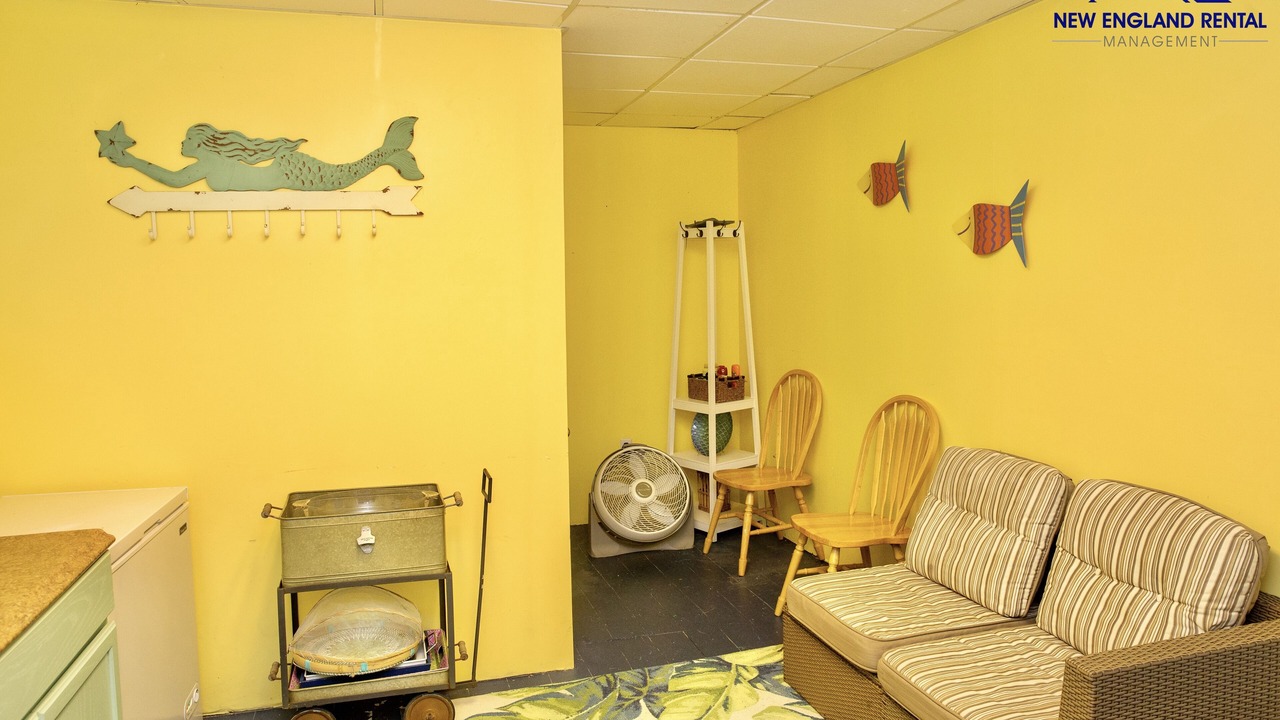 Photo of Livingroom in Foxboro