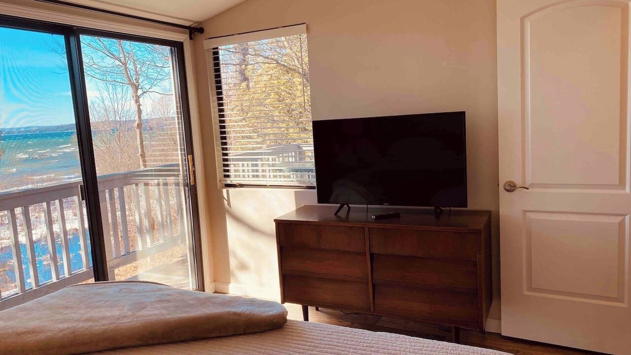 Photo of Bedroom in Acme