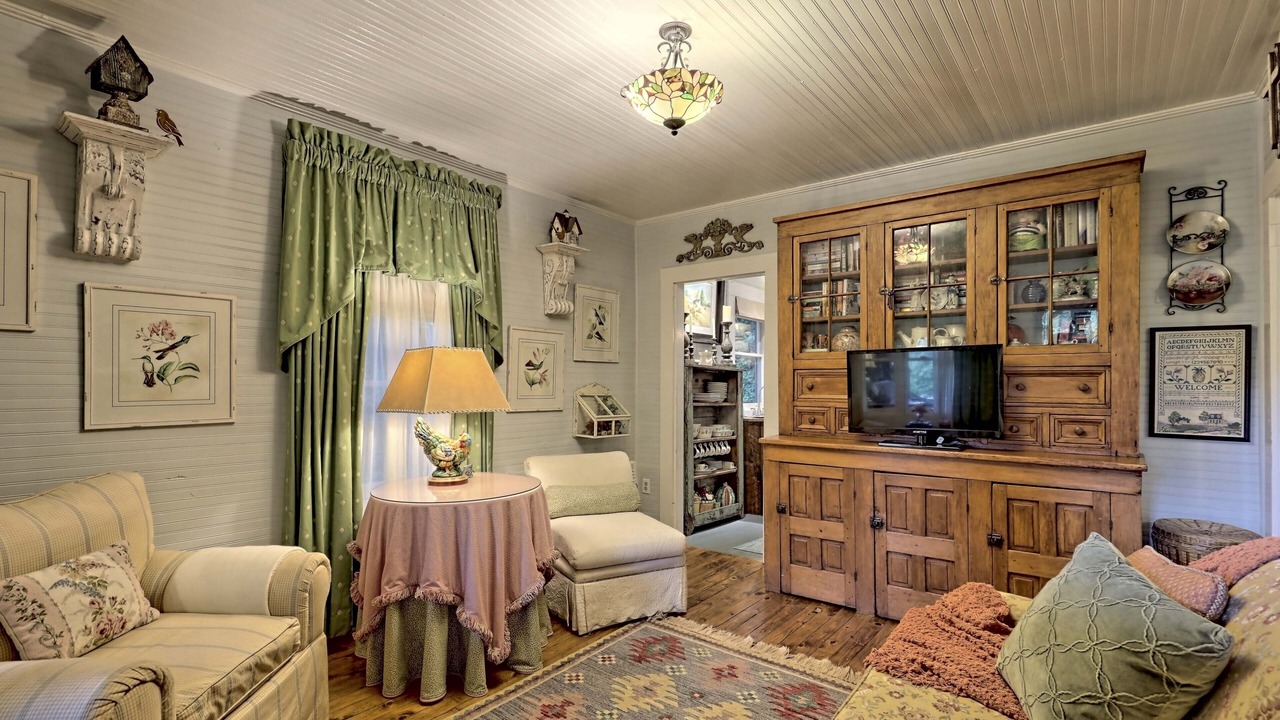 Photo of Livingroom in Clayton