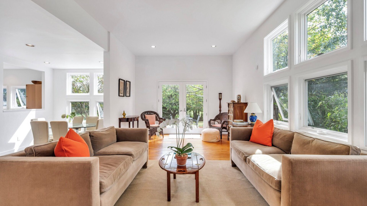 Photo of Livingroom in Bridgehampton