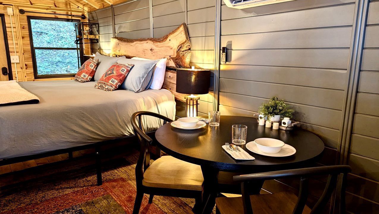Photo of Bedroom in Laurel Ridge