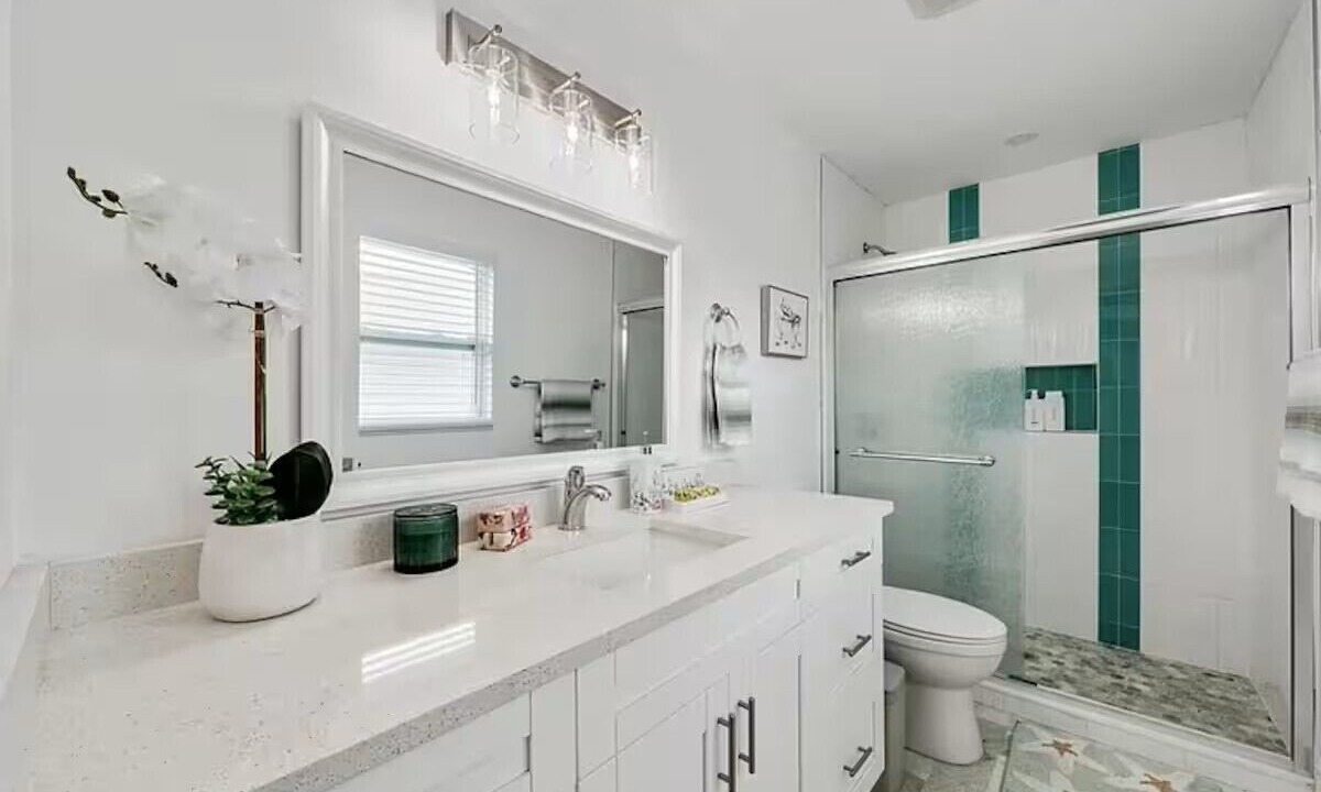 Photo of Bathroom in Riviera Bay