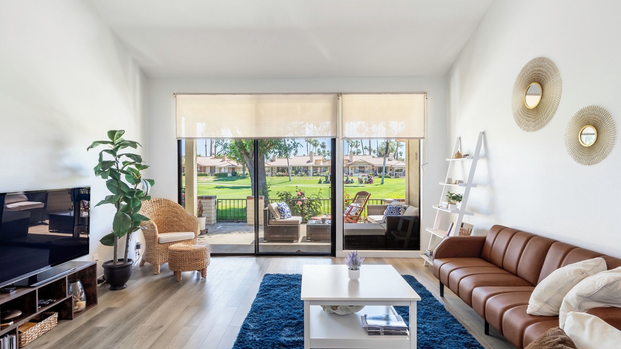 Photo of Livingroom in Palm Desert