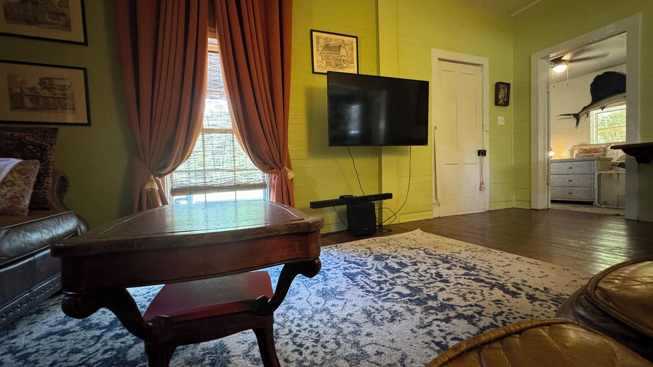 Photo of Livingroom in Carrabelle