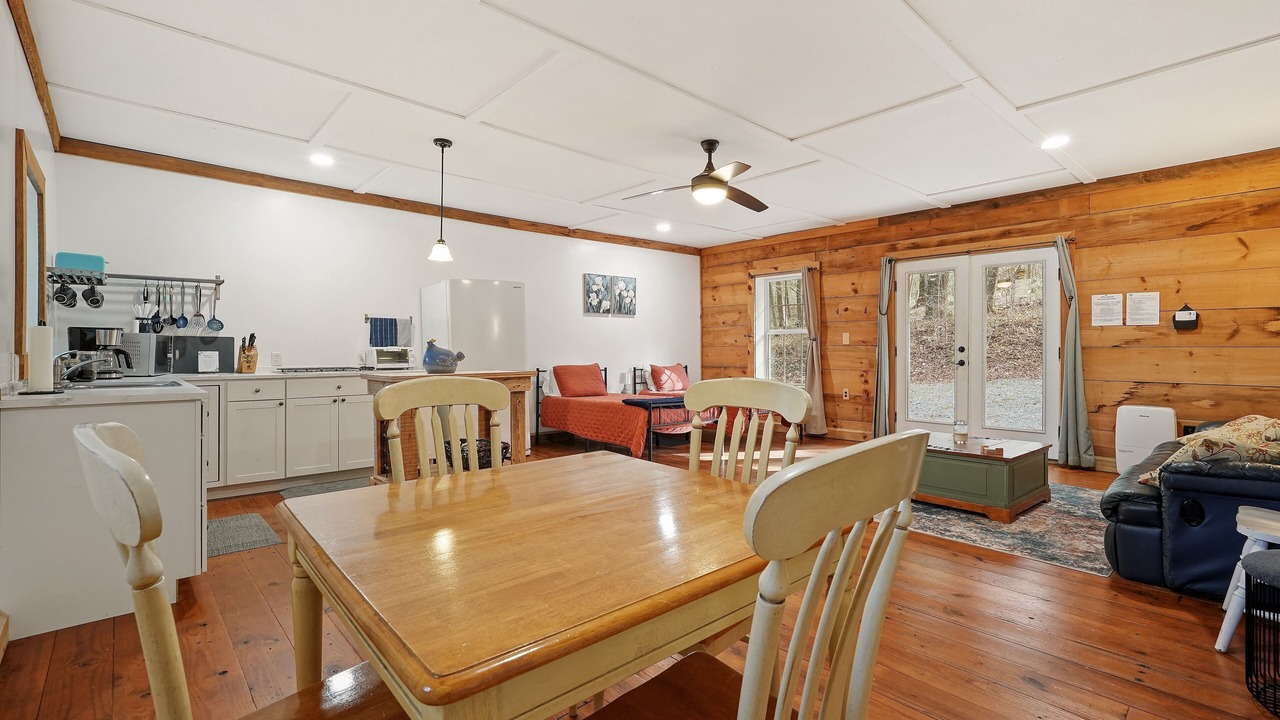 Photo of Others in Ellijay