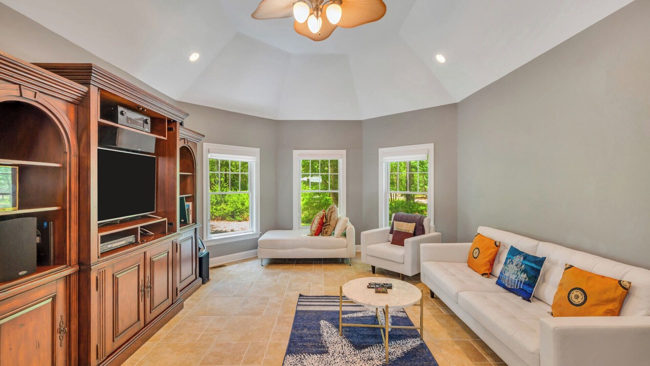Photo of Livingroom in East Hampton