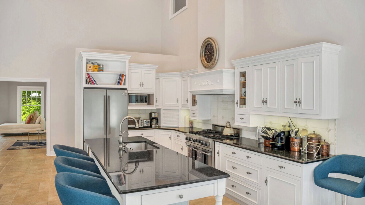 Photo of Kitchen in East Hampton