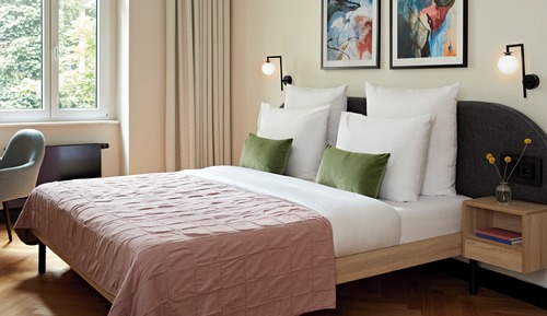 Large Studio, Kitchenette, Balcony