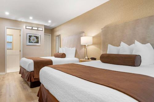 Cabrillo Garden Inn 